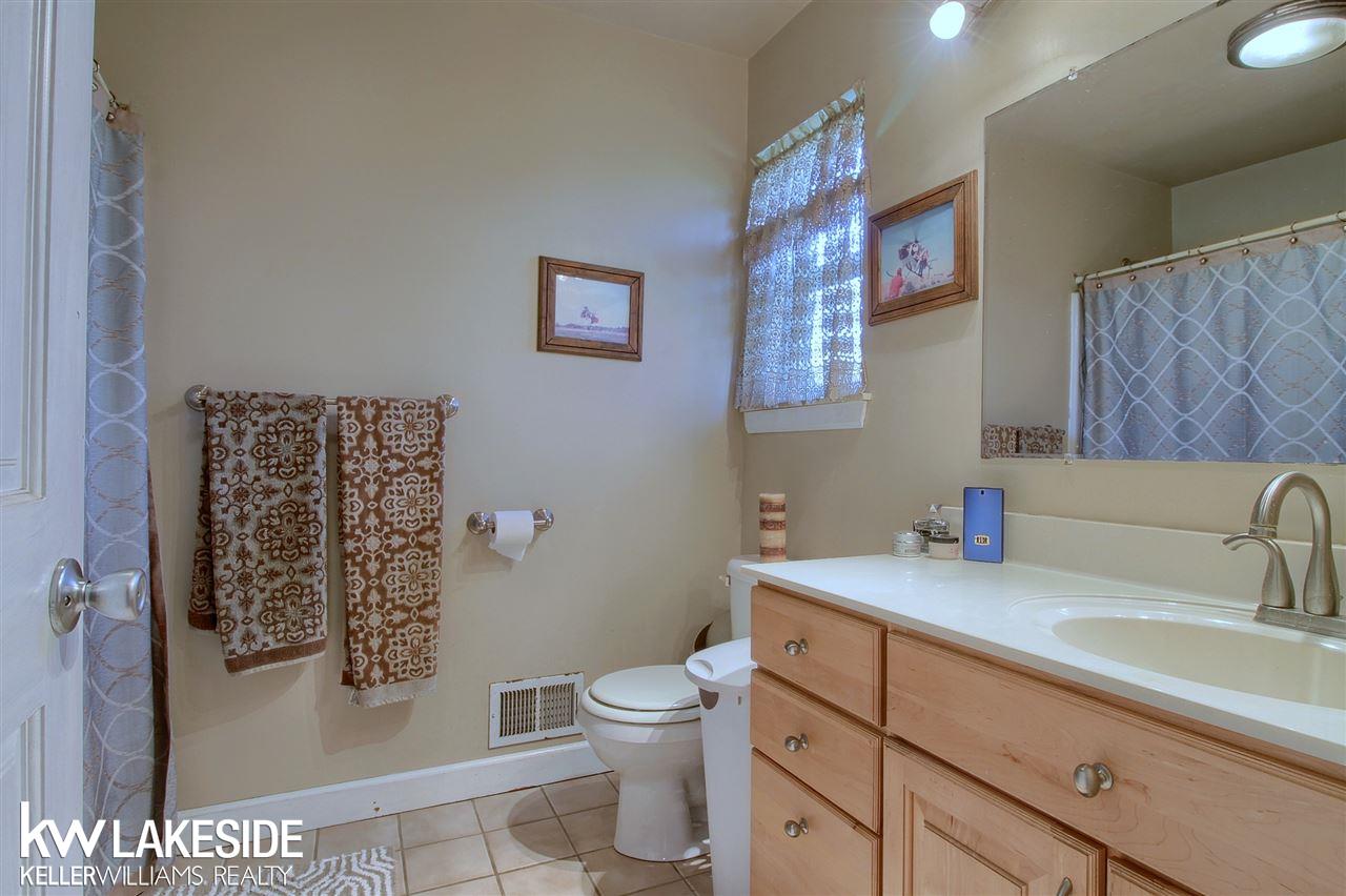12993 Yale Road Yale, MI 48097 - Photo 16 of 31 Master Bathroom