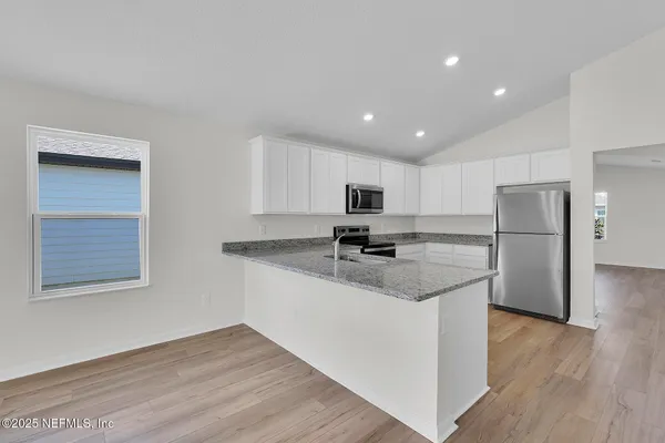 $369,900 | 6906 Myrtle Oak Road, Jacksonville, FL 32219