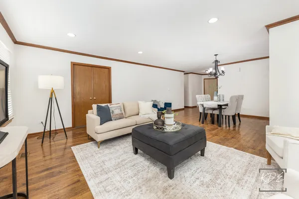 $300,000 | 21210 Silktree Circle, Plainfield, IL 60544