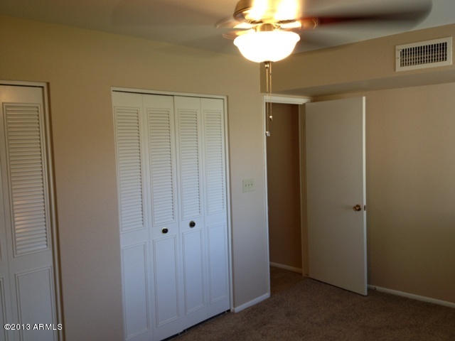 7955 West Montecito Avenue Phoenix, AZ 85033 - Photo 16 of 36 Picture 397