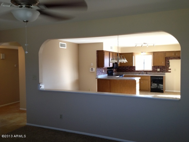 7955 West Montecito Avenue Phoenix, AZ 85033 - Photo 6 of 36 Picture 415