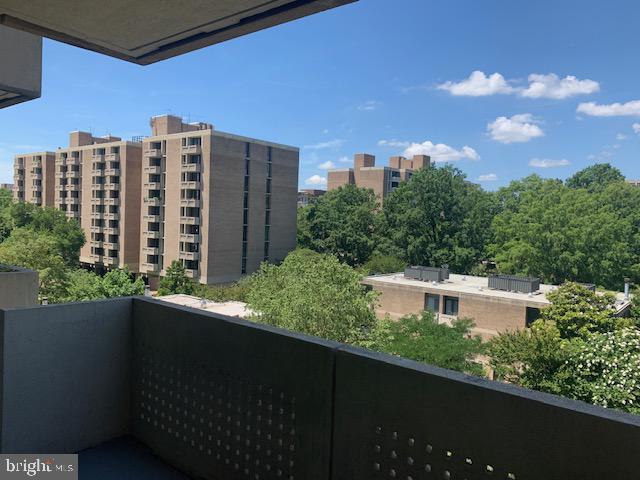 300 M Street Southwest, Unit N411 Washington, DC 20024 - Photo 10 of 13 a view of a building