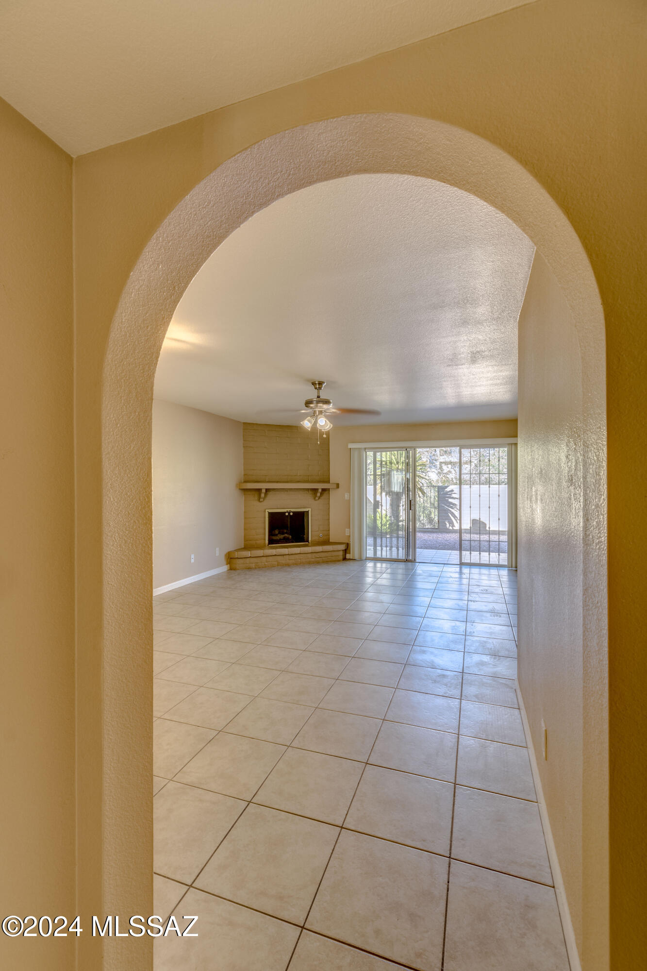 7827 East 4th Street Tucson, AZ 85710 - Photo 6 of 43