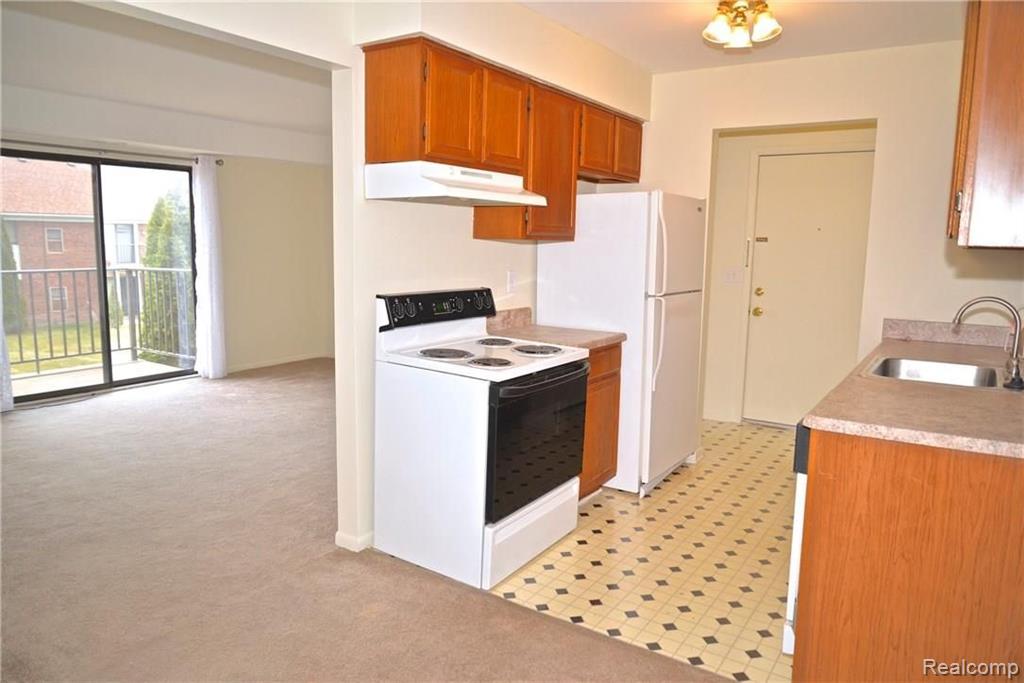 43298 Mound Road, Unit 207 Sterling Heights, MI 48314 - Photo 8 of 13