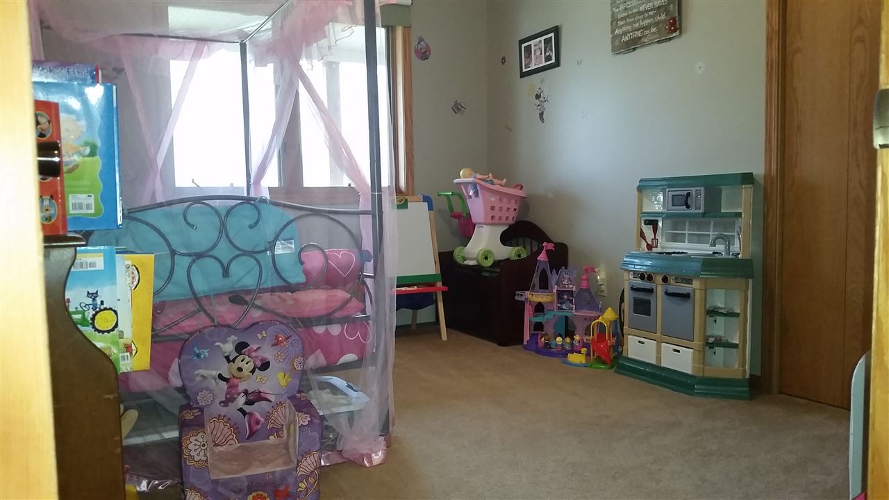 3760 North Pioneer Road Honor, MI 49640 - Photo 10 of 29 1815009-9.JPG