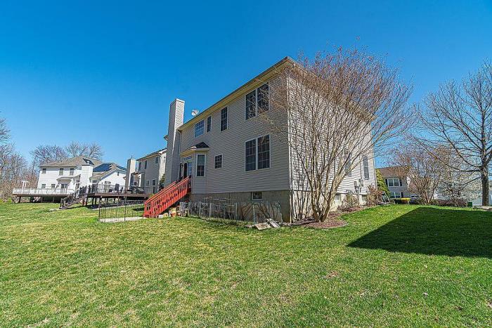 8 Champlain Road Monmouth Junction, NJ 08852 - Photo 13 of 34