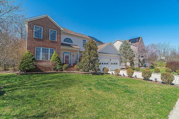 8 Champlain Road Monmouth Junction, NJ 08852 - Photo 2 of 34