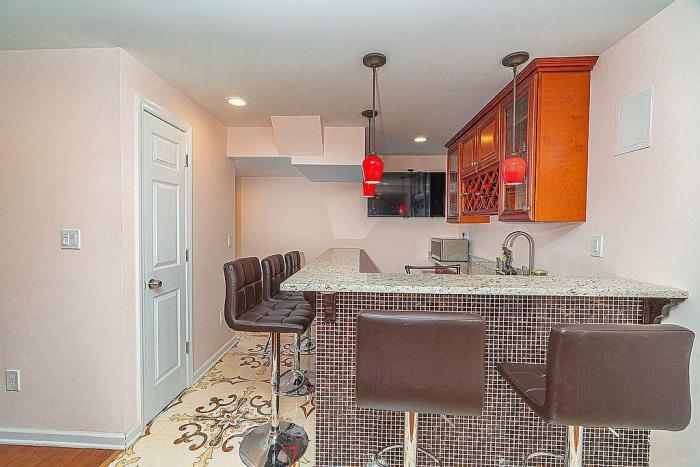 8 Champlain Road Monmouth Junction, NJ 08852 - Photo 4 of 34