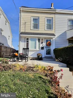 a view of a house with patio