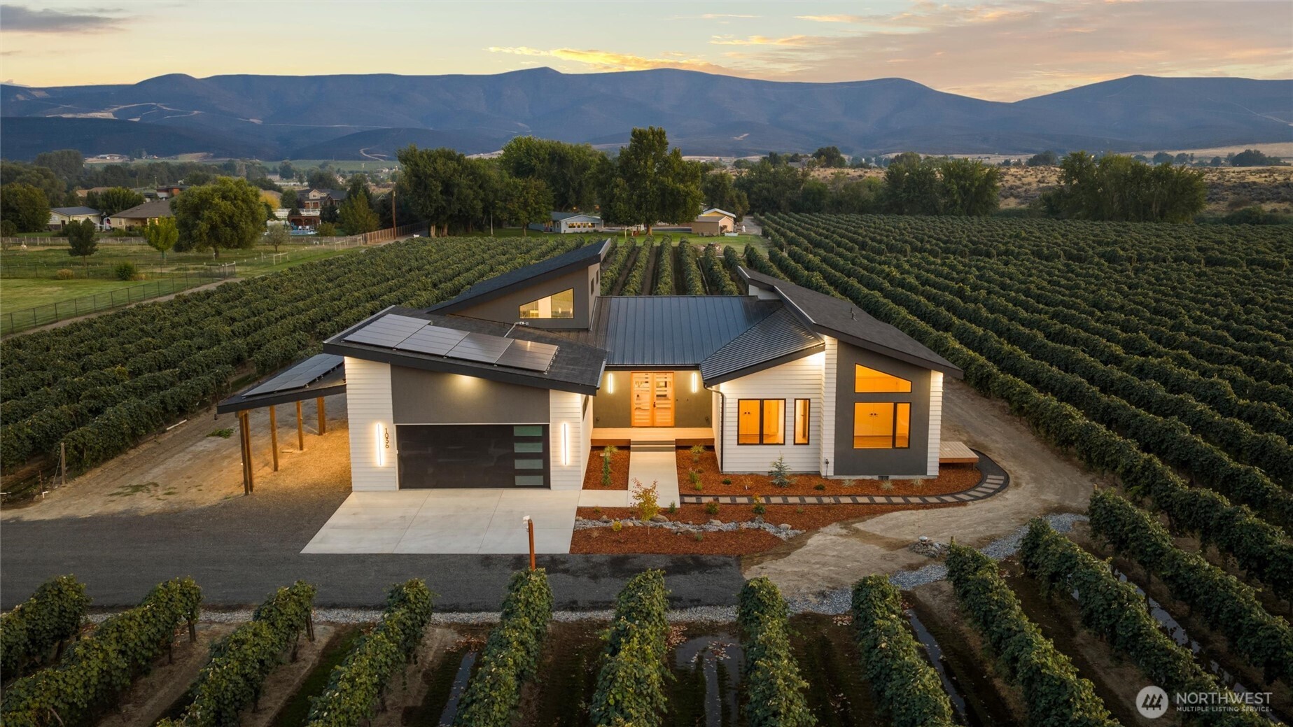 1036 Lower County Line Road Prosser, WA 99350 - Photo 1 of 40 Gallery Image 1