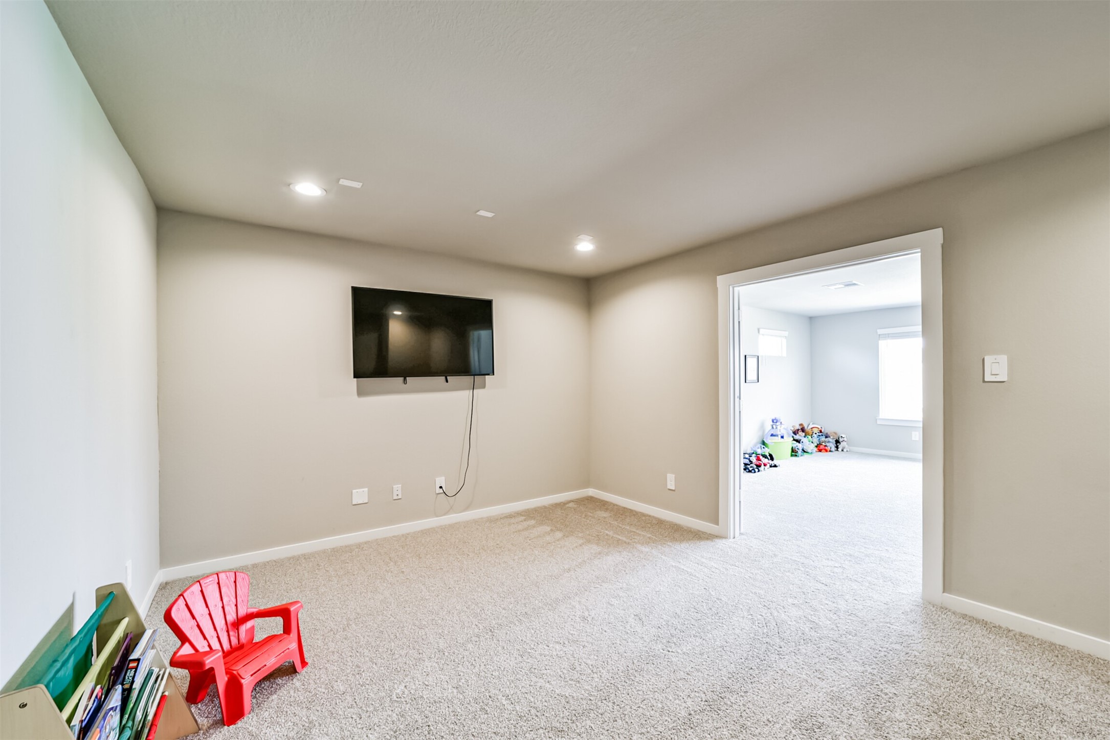 29510 Red Rocks Pk Drive Katy, TX 77494 - Photo 23 of 31 an empty room with window and wooden floor