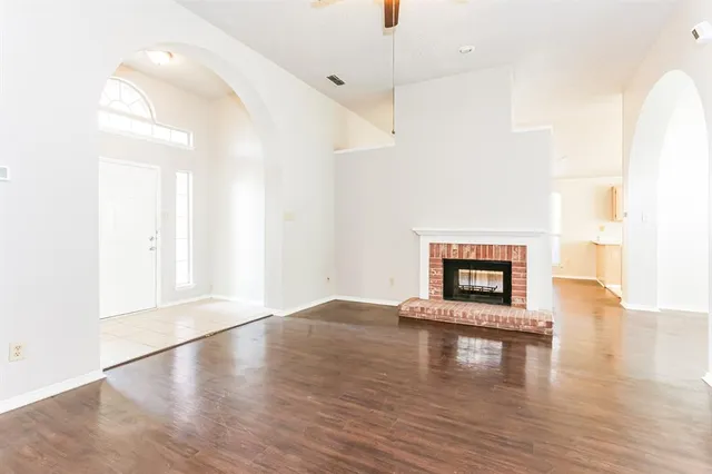 $2,025 | 5309 Tennis Villa Drive, Arlington, TX 76017