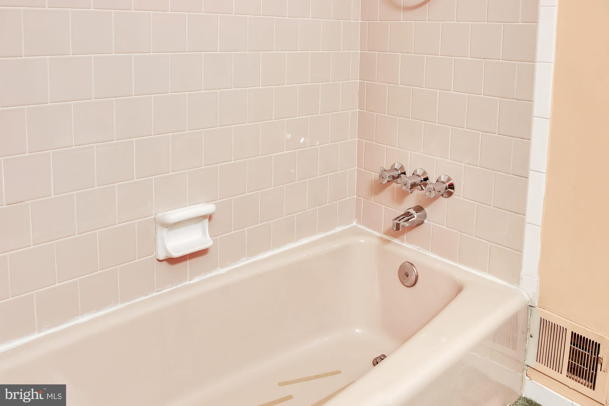 12628 Billington Road Silver Spring, MD 20904 - Photo 7 of 20 Main Floor Hall Bath (Full)