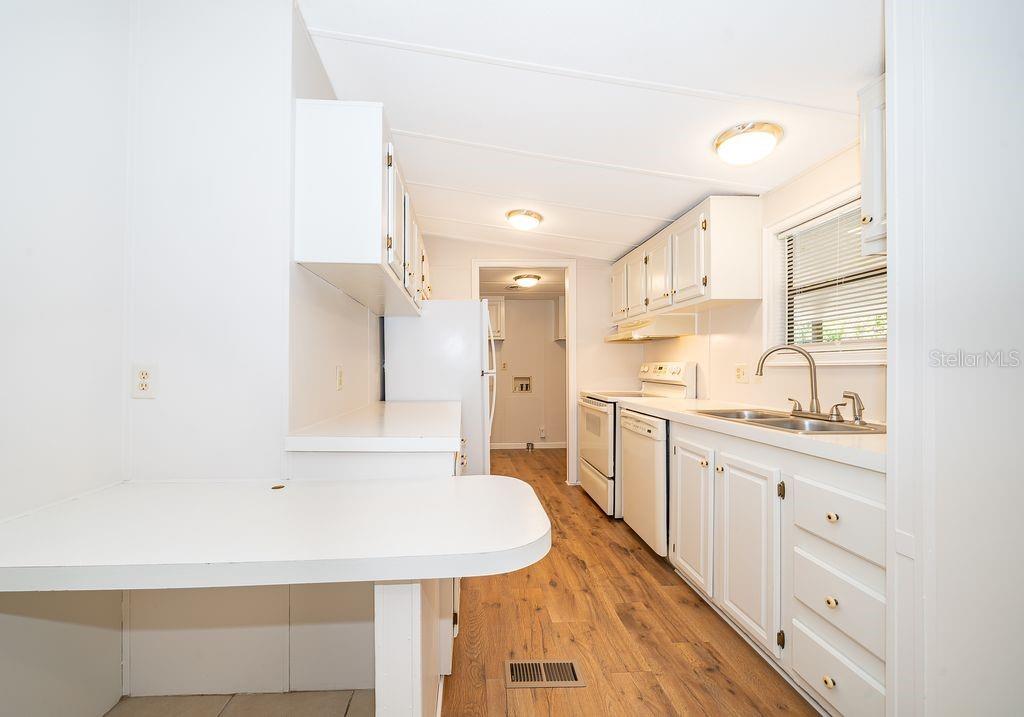 235 Story Partin Road Orlando, FL 32833 - Photo 5 of 19