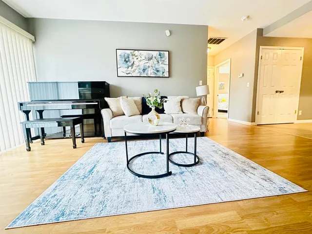 $499,888 | 320-320 North Villa Way, Walnut Creek, CA 94595