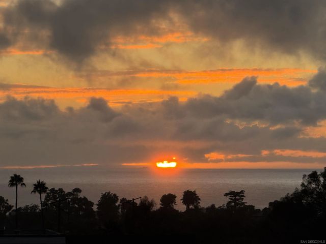 $2,300,000 | 1711 Burgundy Road, Encinitas, CA 92024