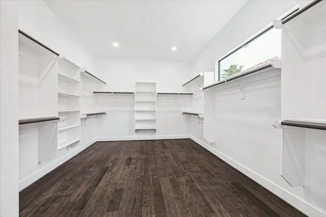 $1,600,000 | 3209 McCulloch Circle, Houston, TX 77056