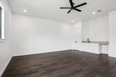 $1,600,000 | 3209 McCulloch Circle, Houston, TX 77056