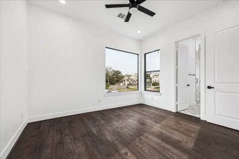 $1,600,000 | 3209 McCulloch Circle, Houston, TX 77056