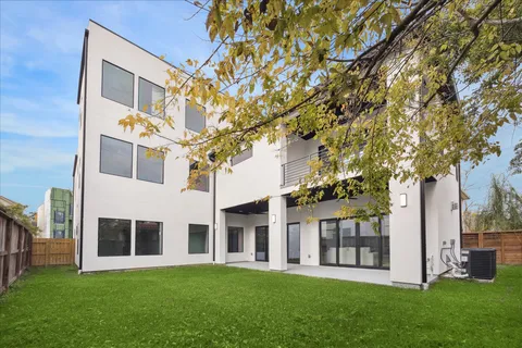 $1,600,000 | 3209 McCulloch Circle, Houston, TX 77056