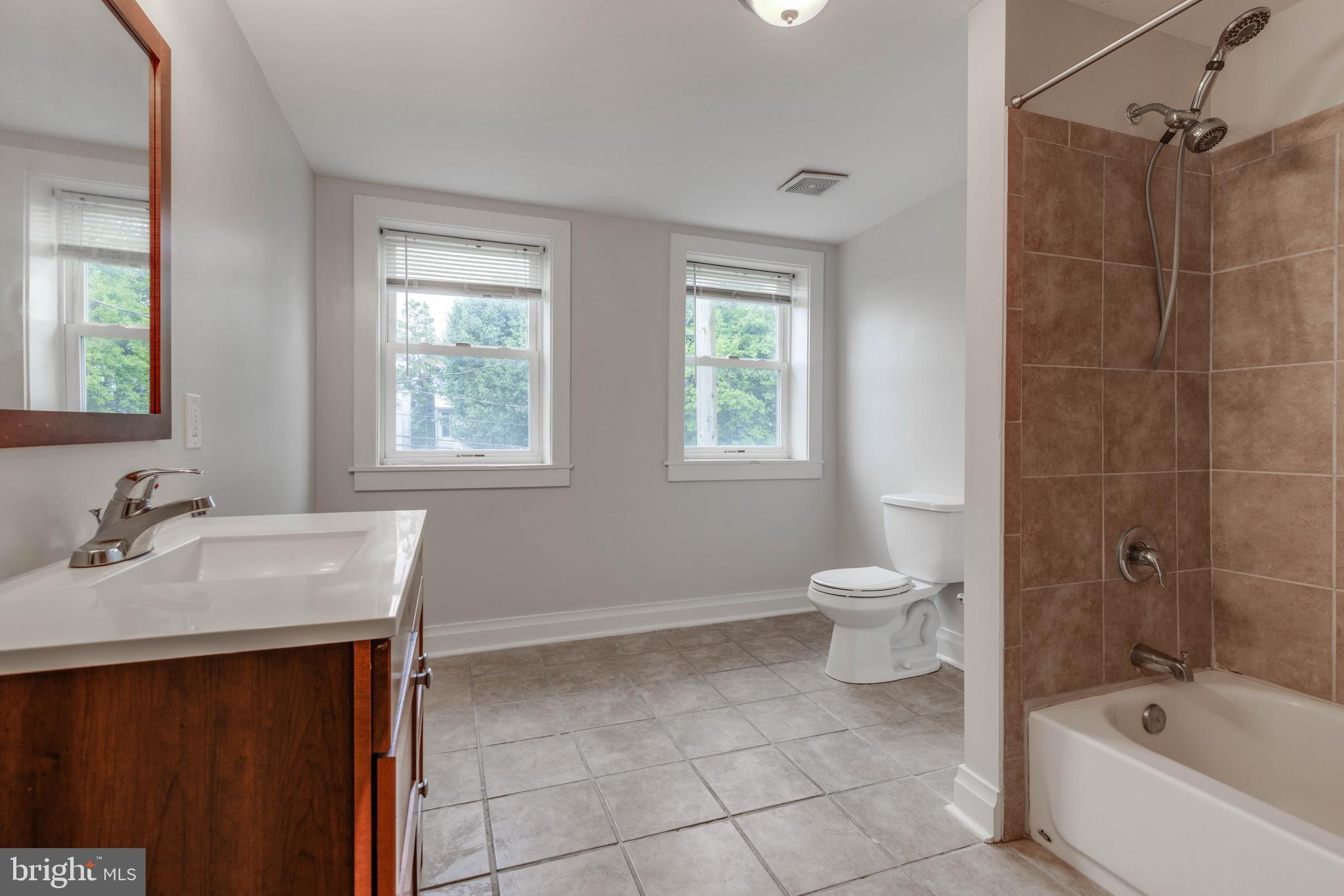 1009 Rectory Lane Baltimore, MD 21211 - Photo 13 of 20