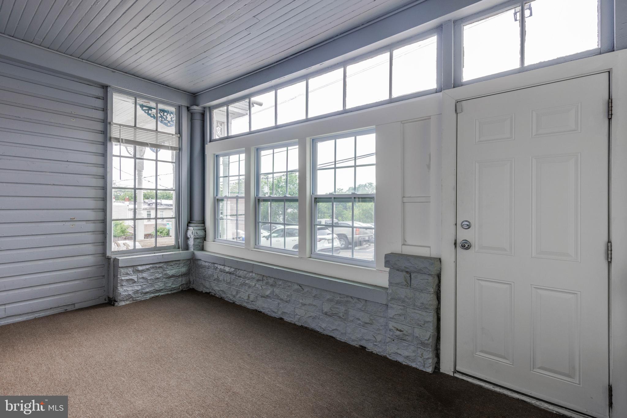 1009 Rectory Lane Baltimore, MD 21211 - Photo 3 of 20