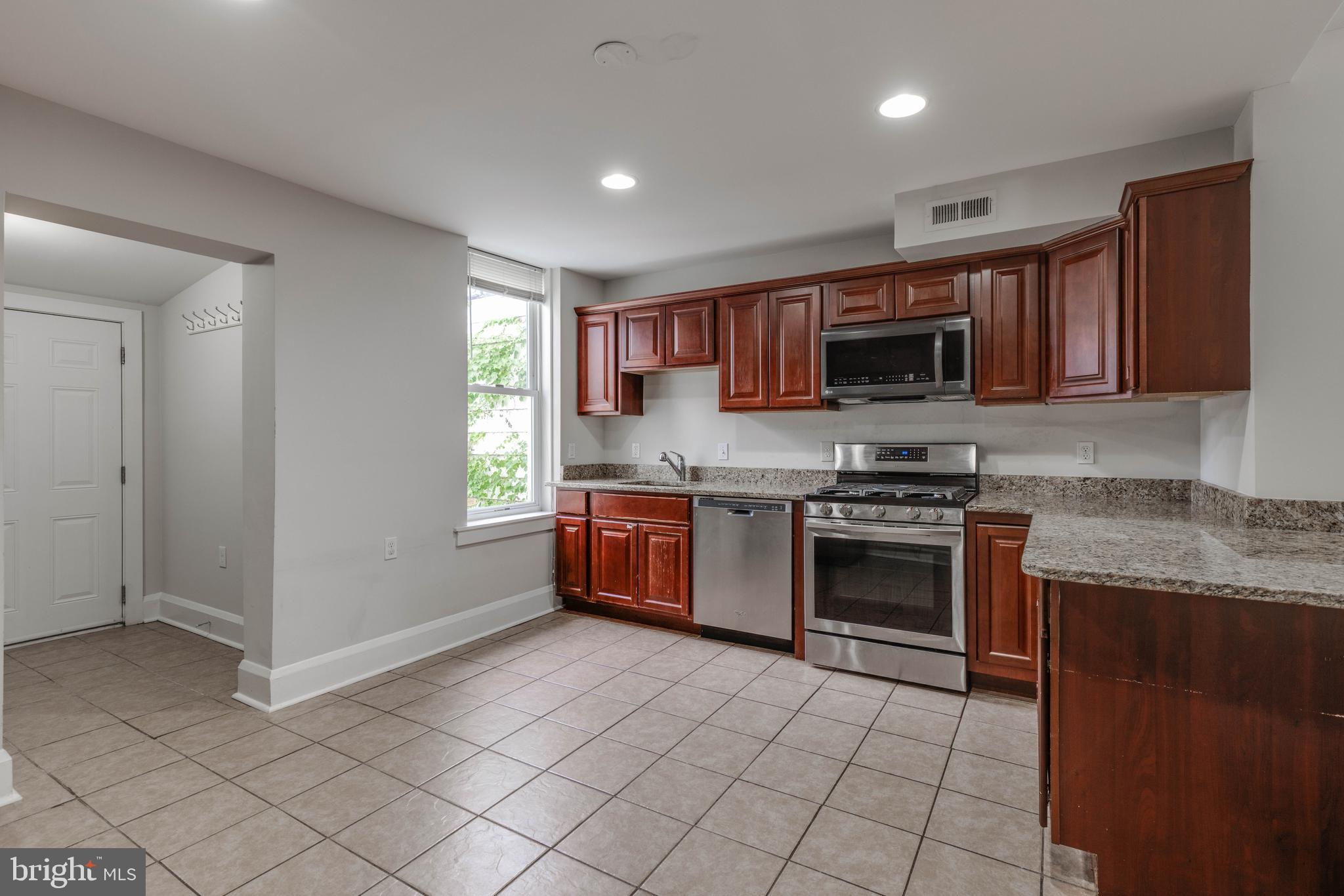 1009 Rectory Lane Baltimore, MD 21211 - Photo 8 of 20