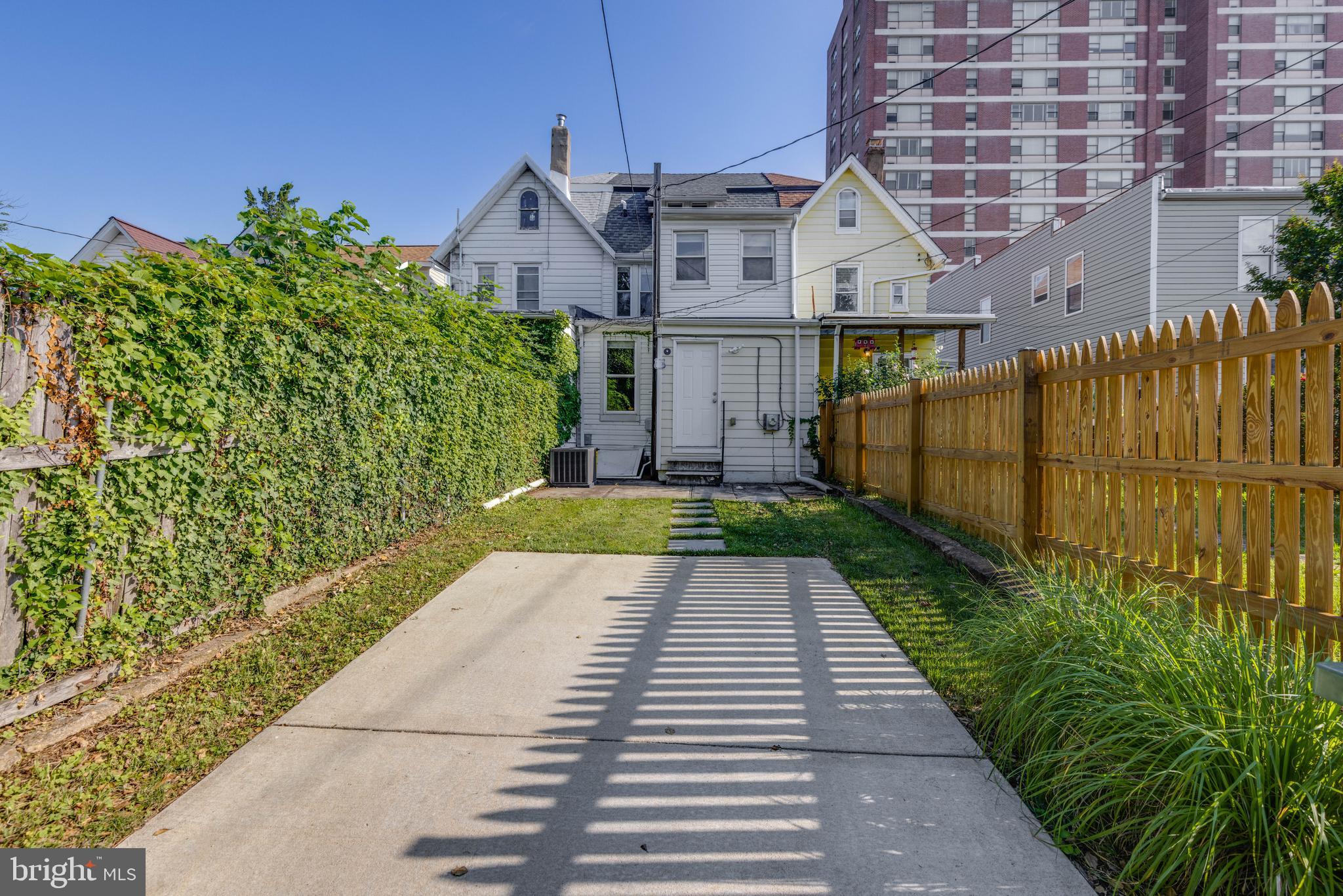1009 Rectory Lane Baltimore, MD 21211 - Photo 9 of 20