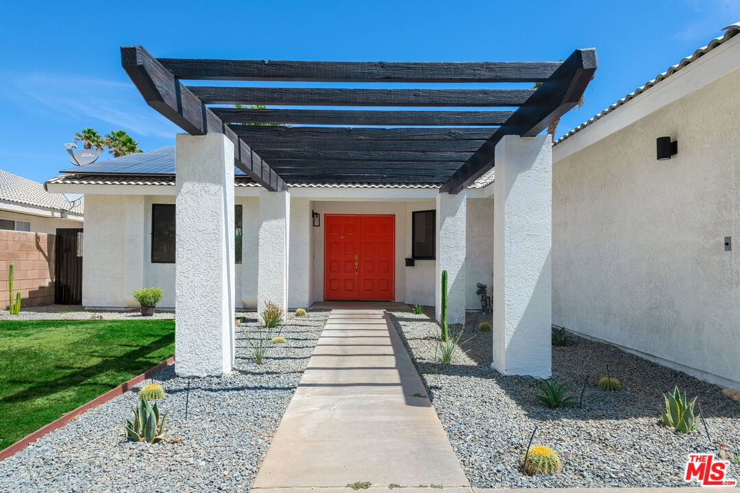 67350 Ovante Road Cathedral City, CA 92234 - Photo 2 of 27