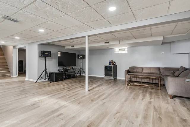 $459,000 | 8152 North Ozark Avenue, Niles, IL 60714