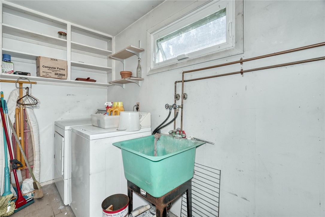 374 Lake Road Webster, NY 14580 - Photo 9 of 44 1ST FLOOR LAUNDRY
