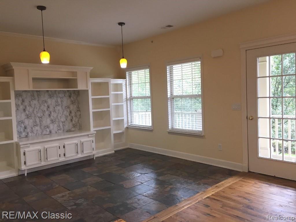 540 Riviera Court, Unit 244 Walled Lake, MI 48390 - Photo 7 of 39