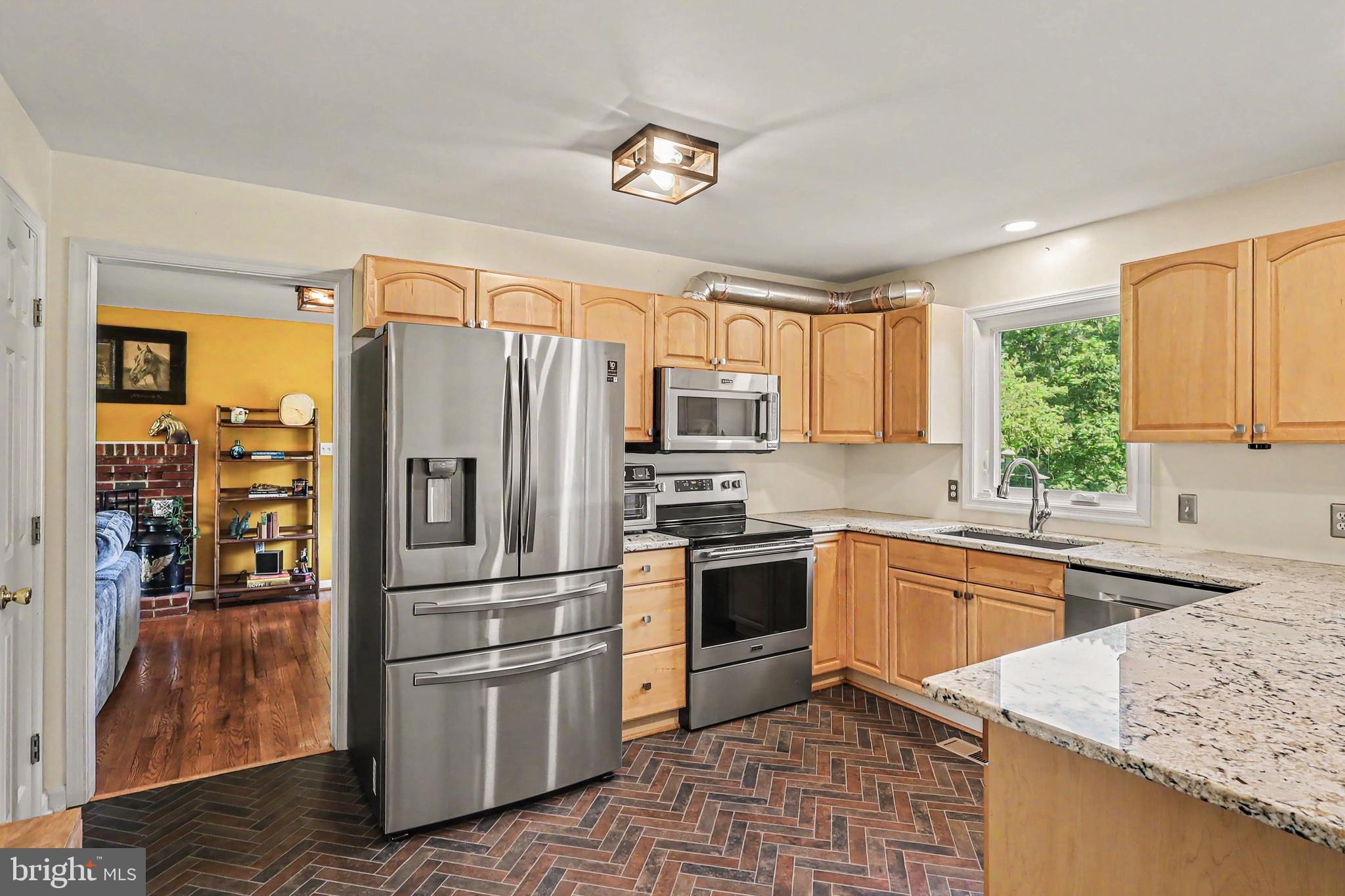 6493 Balls Mill Road Midland, VA 22728 - Photo 11 of 53 Kitchen