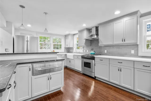 $1,800,000 | 417 Wynnewood Road, Pelham, NY 10803