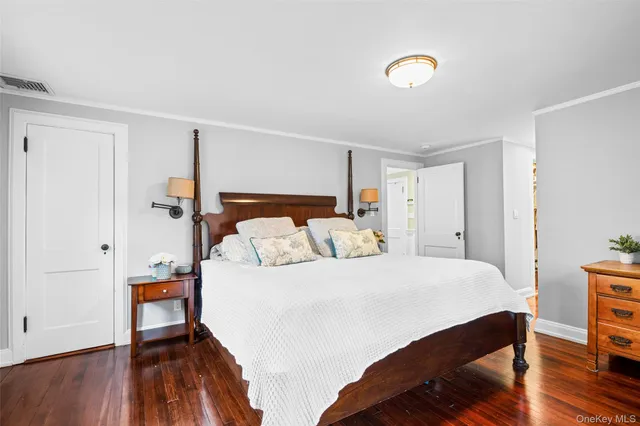 $1,800,000 | 417 Wynnewood Road, Pelham, NY 10803