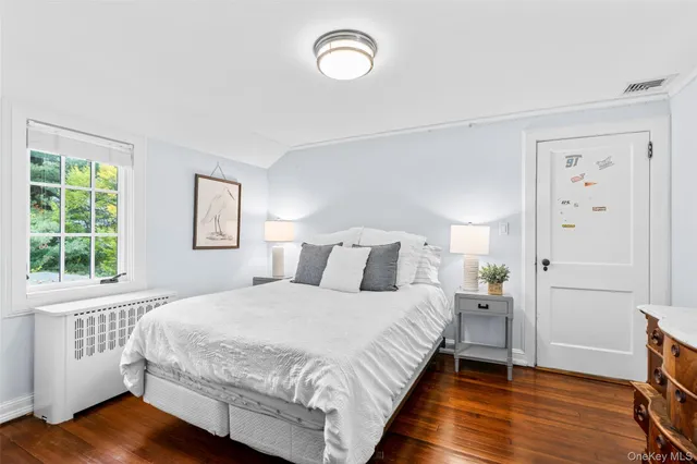 $1,800,000 | 417 Wynnewood Road, Pelham, NY 10803