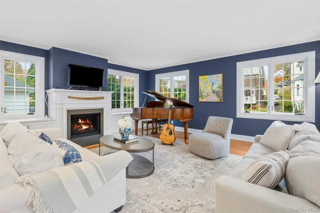 $1,800,000 | 417 Wynnewood Road, Pelham, NY 10803