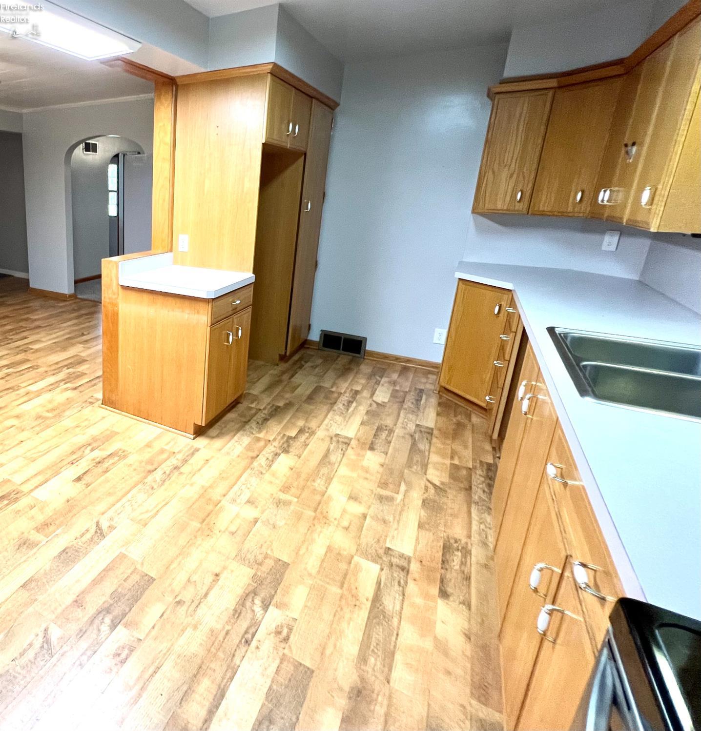 1740 Christy Road Fremont, OH 43420 - Photo 8 of 22 Gallery Image 8