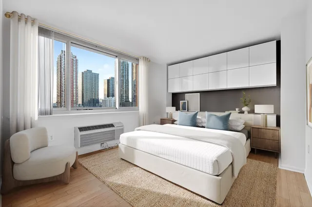 $999,000 | 20 2nd Street, Unit 1102, Jersey City, NJ 07302