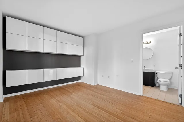 $999,000 | 20 2nd Street, Unit 1102, Jersey City, NJ 07302