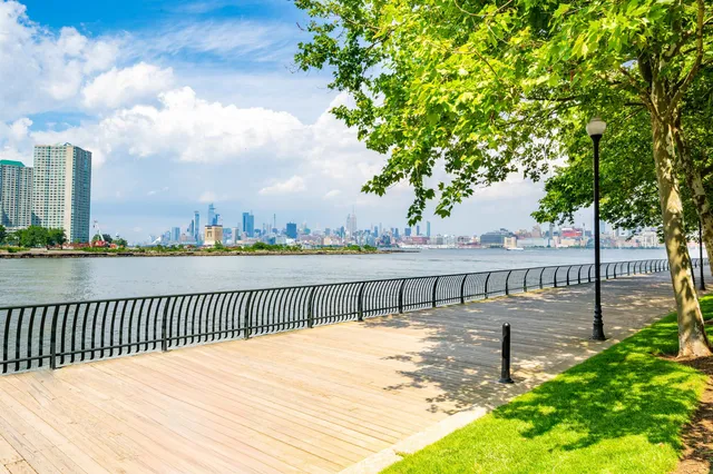 $999,000 | 20 2nd Street, Unit 1102, Jersey City, NJ 07302