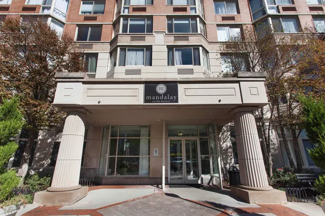 $999,000 | 20 2nd Street, Unit 1102, Jersey City, NJ 07302