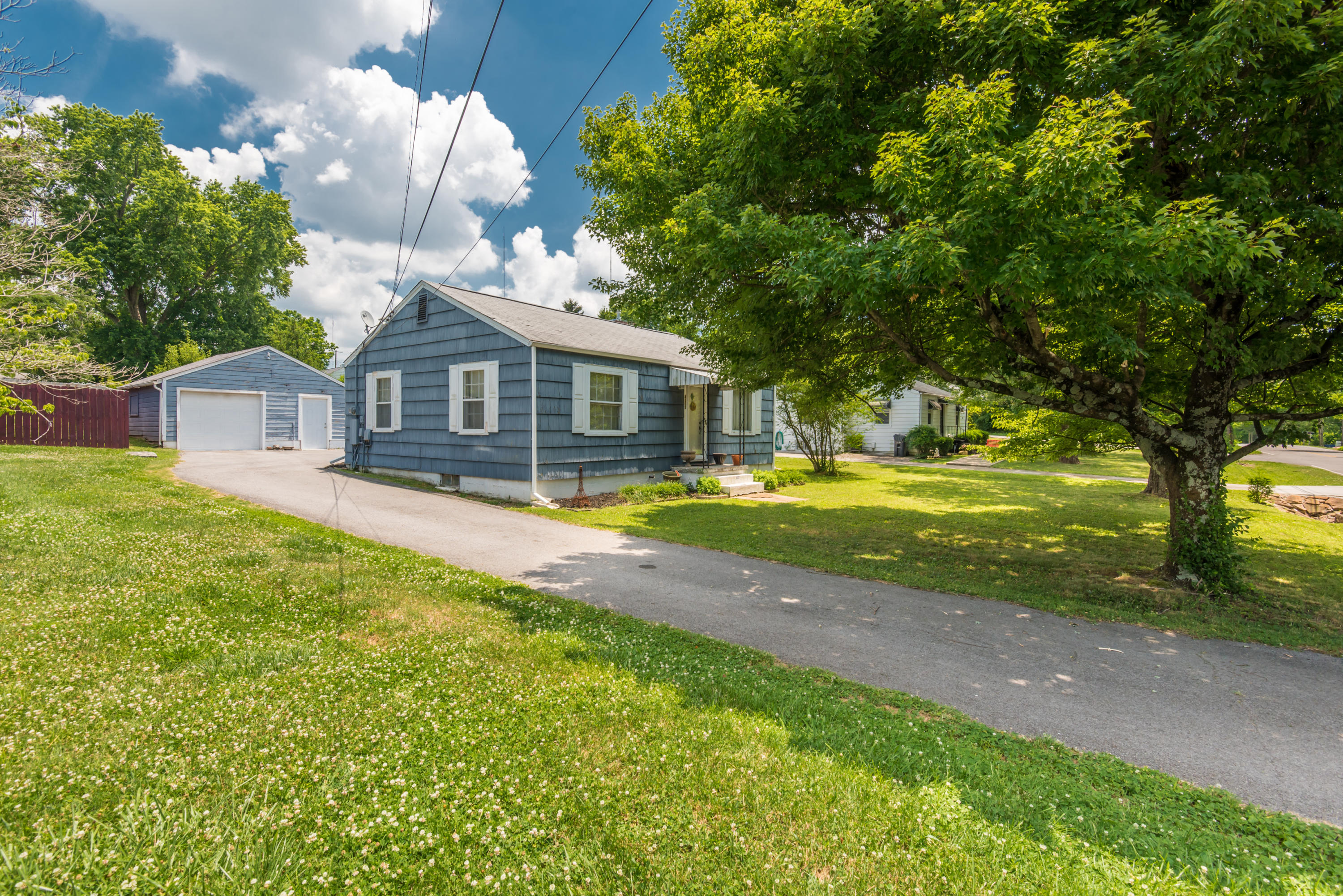 4302 Coster Road Knoxville, TN 37912 - Photo 14 of 14 4302CosterRd-25
