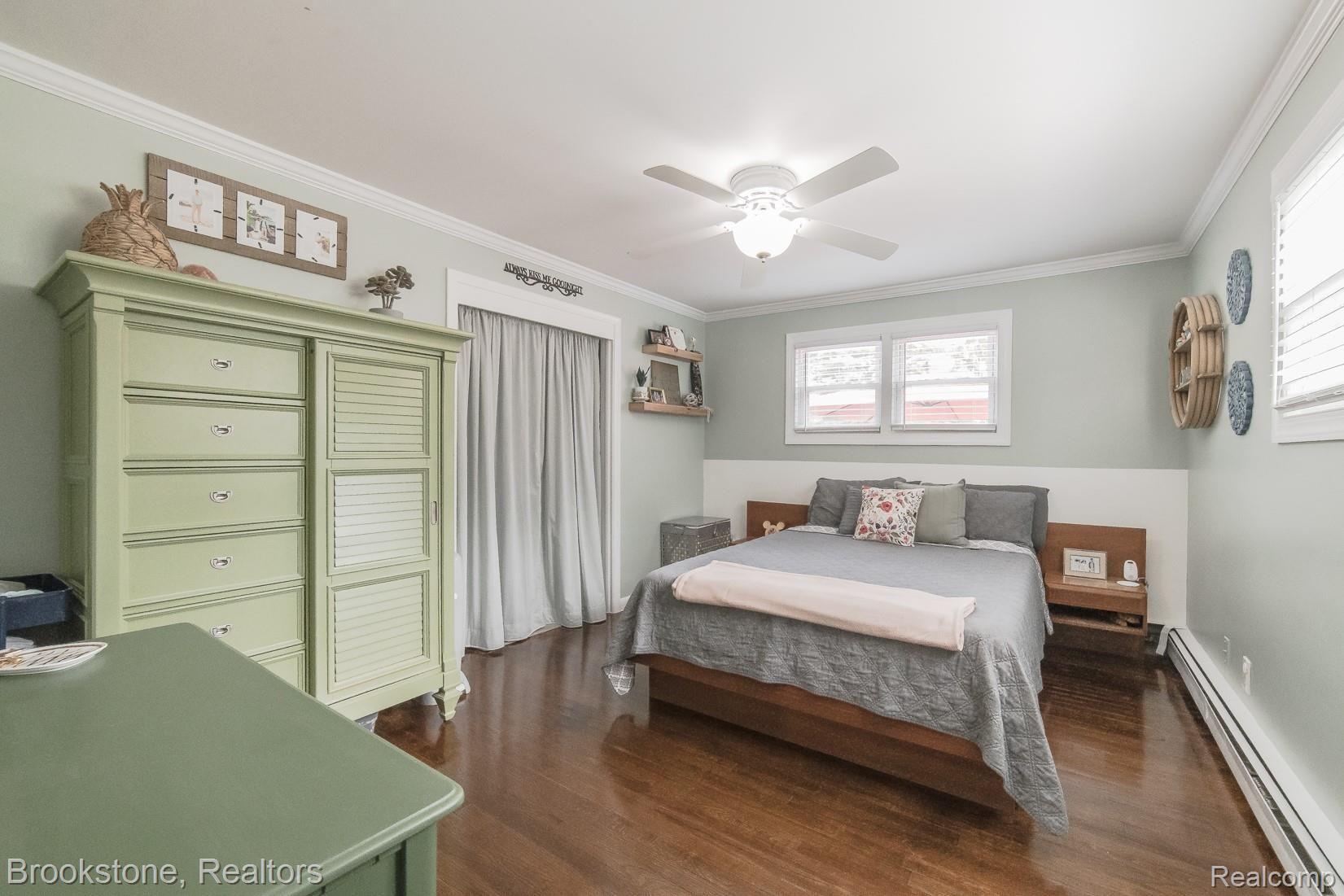 6828 John R Road Troy, MI 48085 - Photo 10 of 23 Main Floor Master