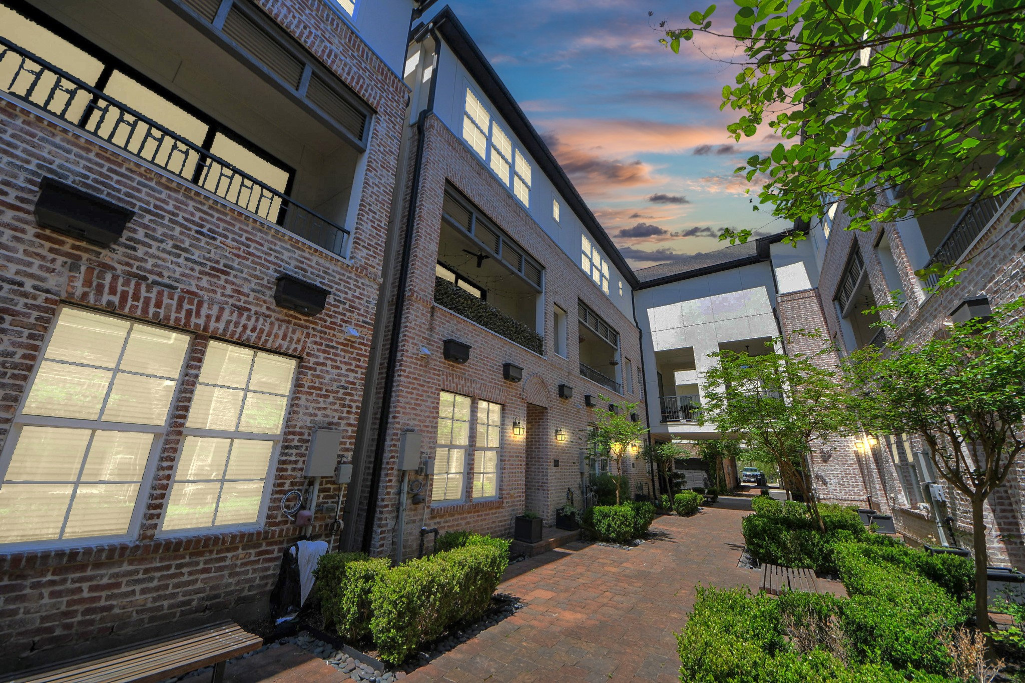 6072 Kansas Street Houston, TX 77007 - Photo 5 of 47