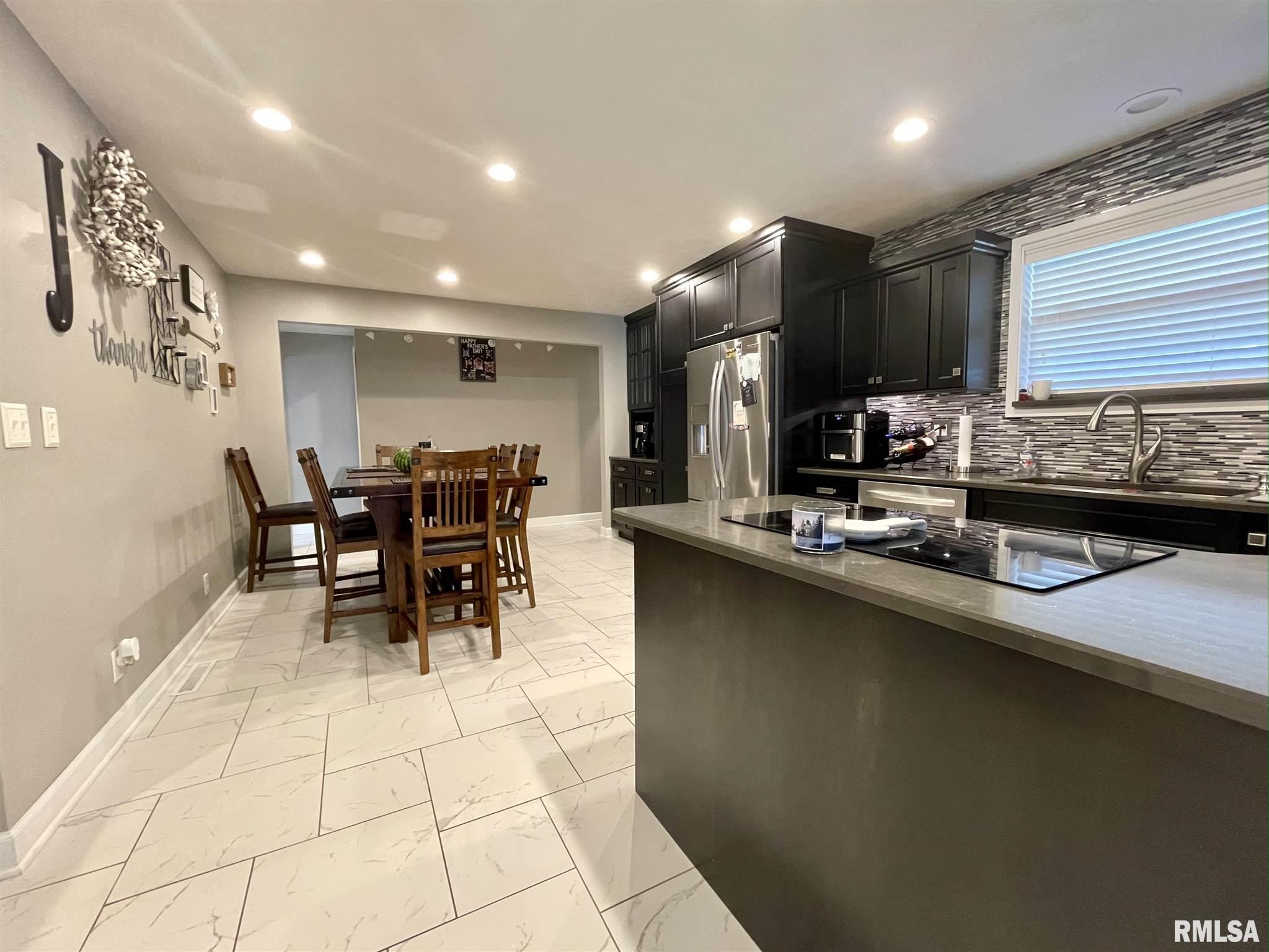 210 Benedict Street Valier, IL 62891 - Photo 11 of 41 Gallery Image 11