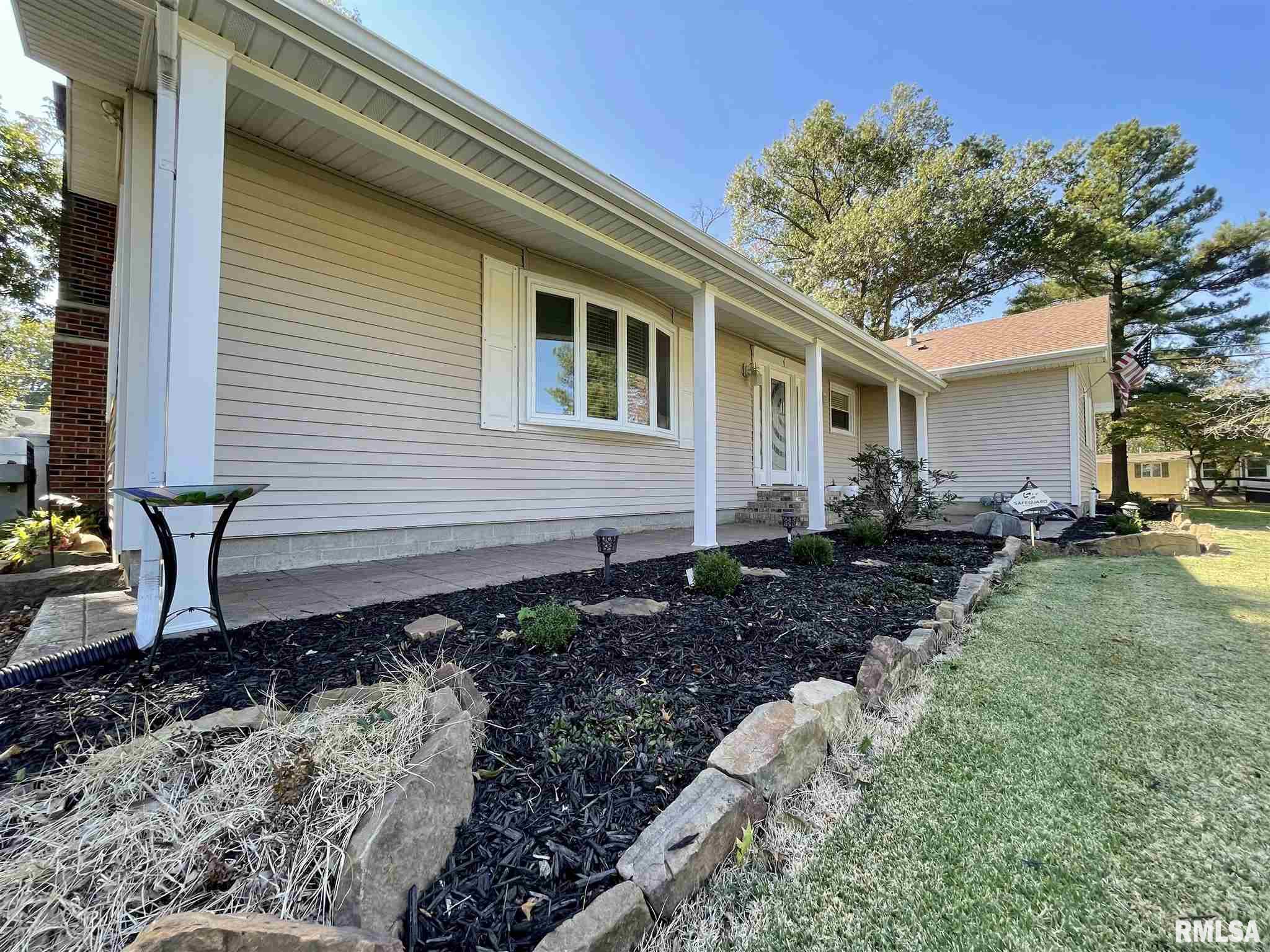 210 Benedict Street Valier, IL 62891 - Photo 3 of 41 Gallery Image 3