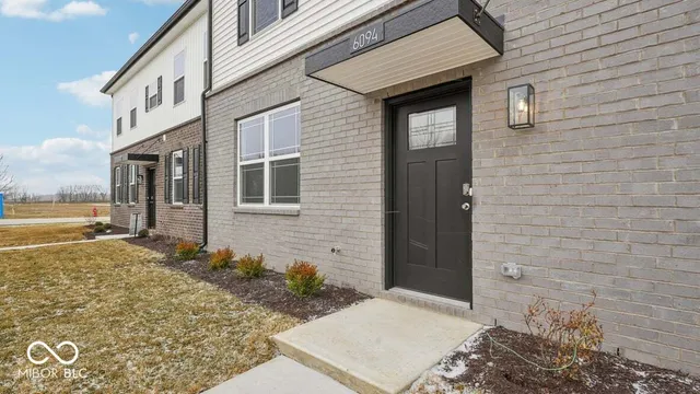 $288,900 | 6094 Cascades Drive, Whitestown, IN 46075