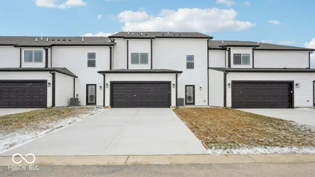 $288,900 | 6094 Cascades Drive, Whitestown, IN 46075