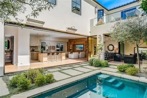 $7,395,000 | 526 Riverside Avenue, Newport Beach, CA 92663